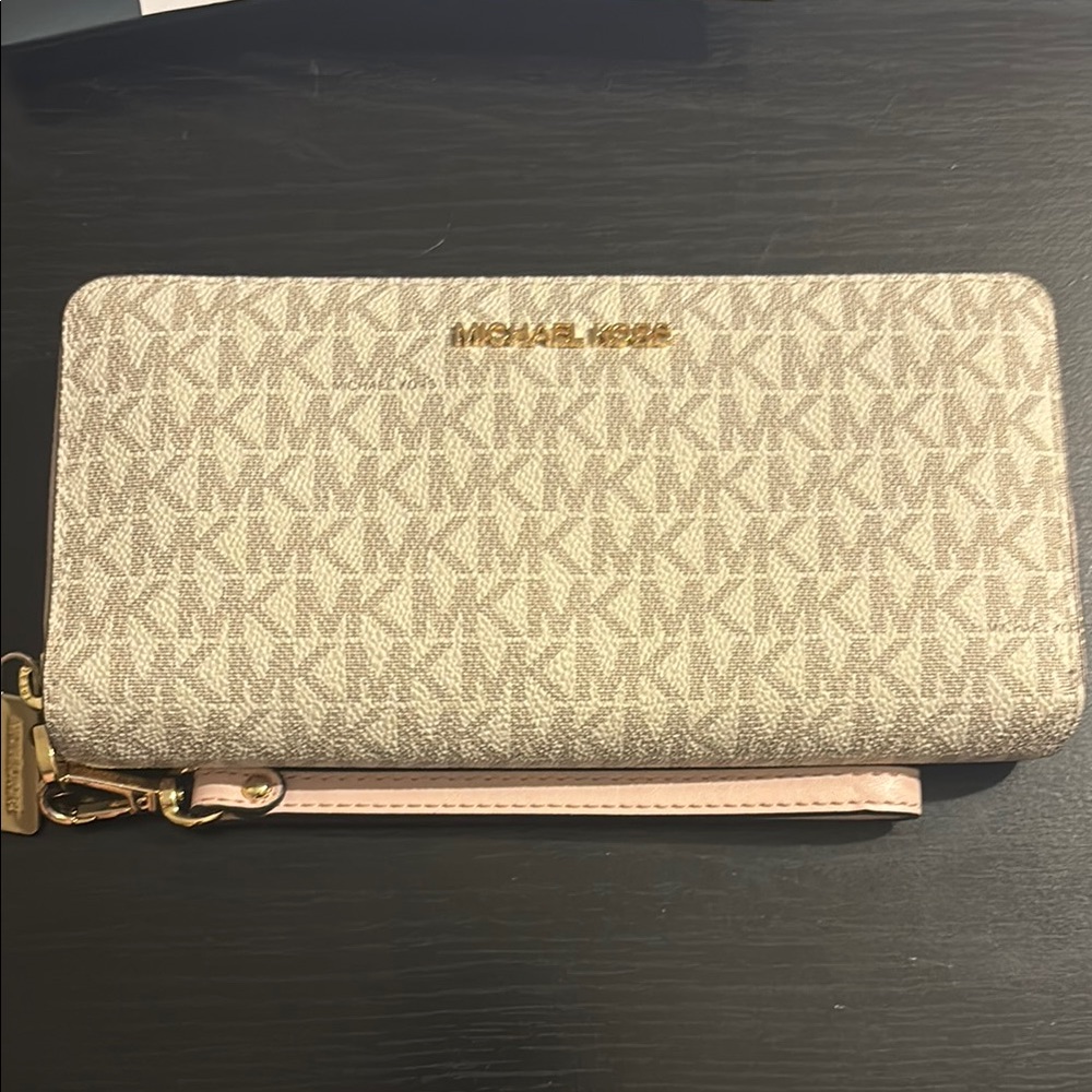 Michael Kors Beige Wristlet Wallet